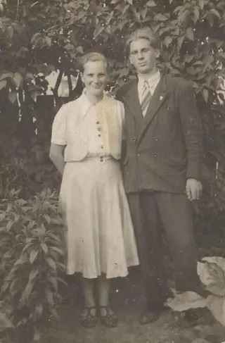 Zofia Mówka z bratem.